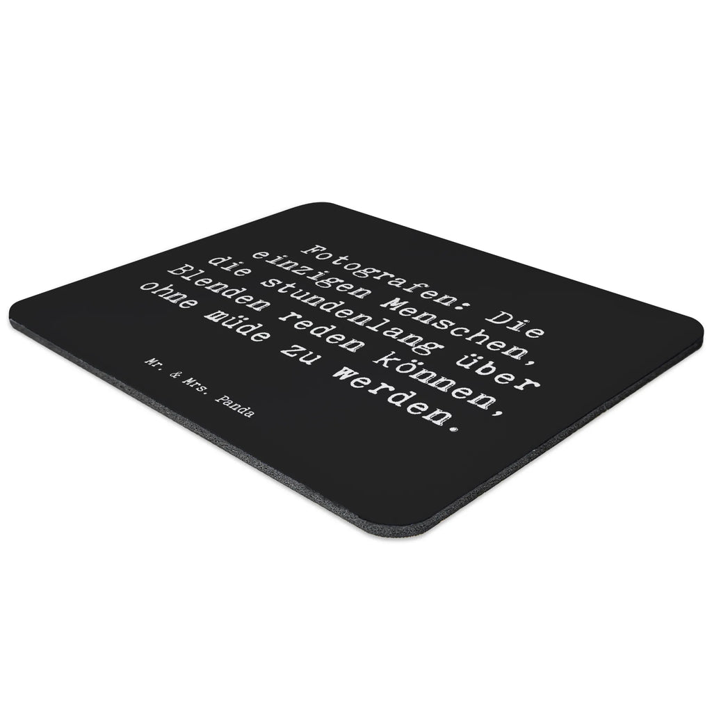Mouse mat Saying Fotografen: Die einzigen Menschen, die stundenlang über Blenden reden können, ohne müde zu werden. Arbeitszimmer, Einzigartiges Mauspad, Computer zubehör, Mauspad, Mausunterlage, Büroausstattung, PC Zubehör, Mauspad Büro, Mousepad, Designer Mauspad, Beruf, Ausbildung, Jubiläum, Abschied, Rente, Kollege, Kollegin, Geschenk, Schenken, Arbeitskollege, Mitarbeiter, Firma, Danke, Dankeschön