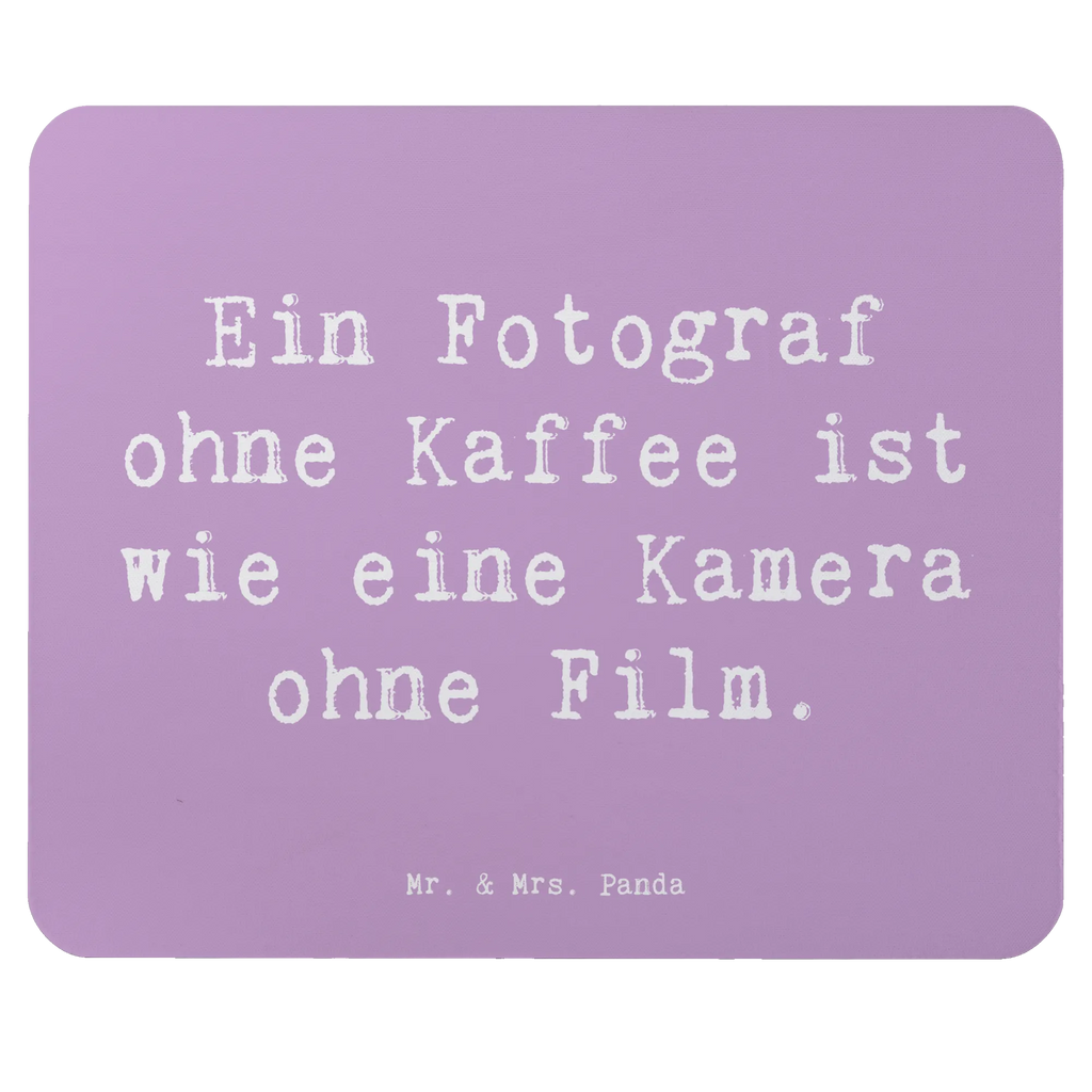 Mauspad Spruch Ein Fotograf ohne Kaffee ist wie eine Kamera ohne Film. Einzigartiges Mauspad, Mauspad, Mauspad Büro, Büroausstattung, Computer zubehör, Mausunterlage, Mousepad, Arbeitszimmer, PC Zubehör, Designer Mauspad, Beruf, Ausbildung, Jubiläum, Abschied, Rente, Kollege, Kollegin, Geschenk, Schenken, Arbeitskollege, Mitarbeiter, Firma, Danke, Dankeschön