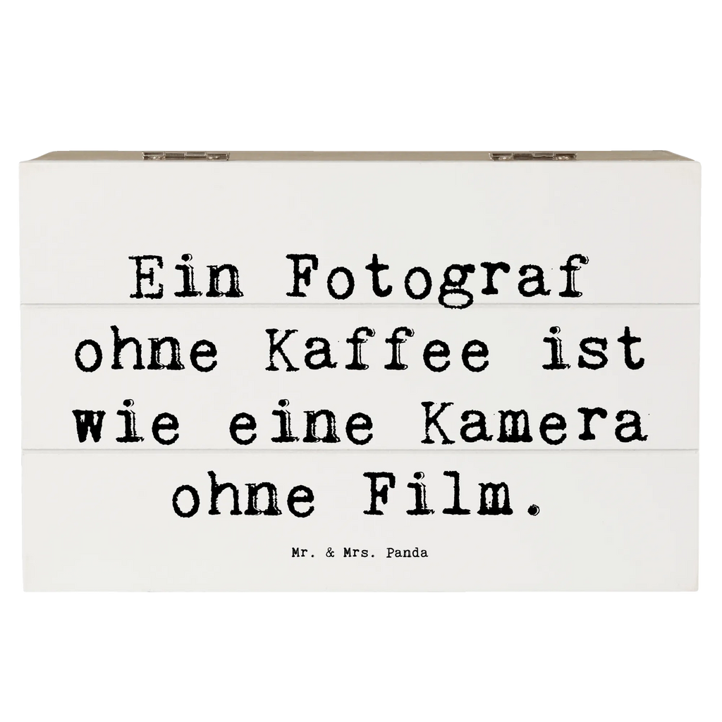 Holzkiste Spruch Ein Fotograf ohne Kaffee ist wie eine Kamera ohne Film. Schatulle, Schatzkiste, Kiste, Geschenkbox, Holzkiste, XXL, Dekokiste, Erinnerungskiste, Aufbewahrungsbox, Erinnerungsbox, Geschenkdose, Truhe, Beruf, Ausbildung, Jubiläum, Abschied, Rente, Kollege, Kollegin, Geschenk, Schenken, Arbeitskollege, Mitarbeiter, Firma, Danke, Dankeschön