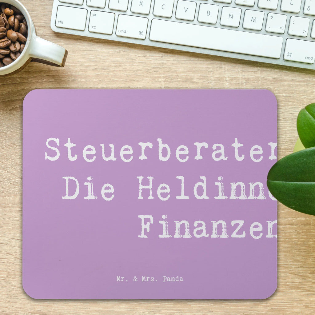 Mouse mat Saying Steuerberaterinnen: Die Heldinnen der Finanzen! Mousepad, Mauspad, Büroausstattung, Computer zubehör, Designer Mauspad, Mauspad Büro, Einzigartiges Mauspad, PC Zubehör, Arbeitszimmer, Mausunterlage, Beruf, Ausbildung, Jubiläum, Abschied, Rente, Kollege, Kollegin, Geschenk, Schenken, Arbeitskollege, Mitarbeiter, Firma, Danke, Dankeschön