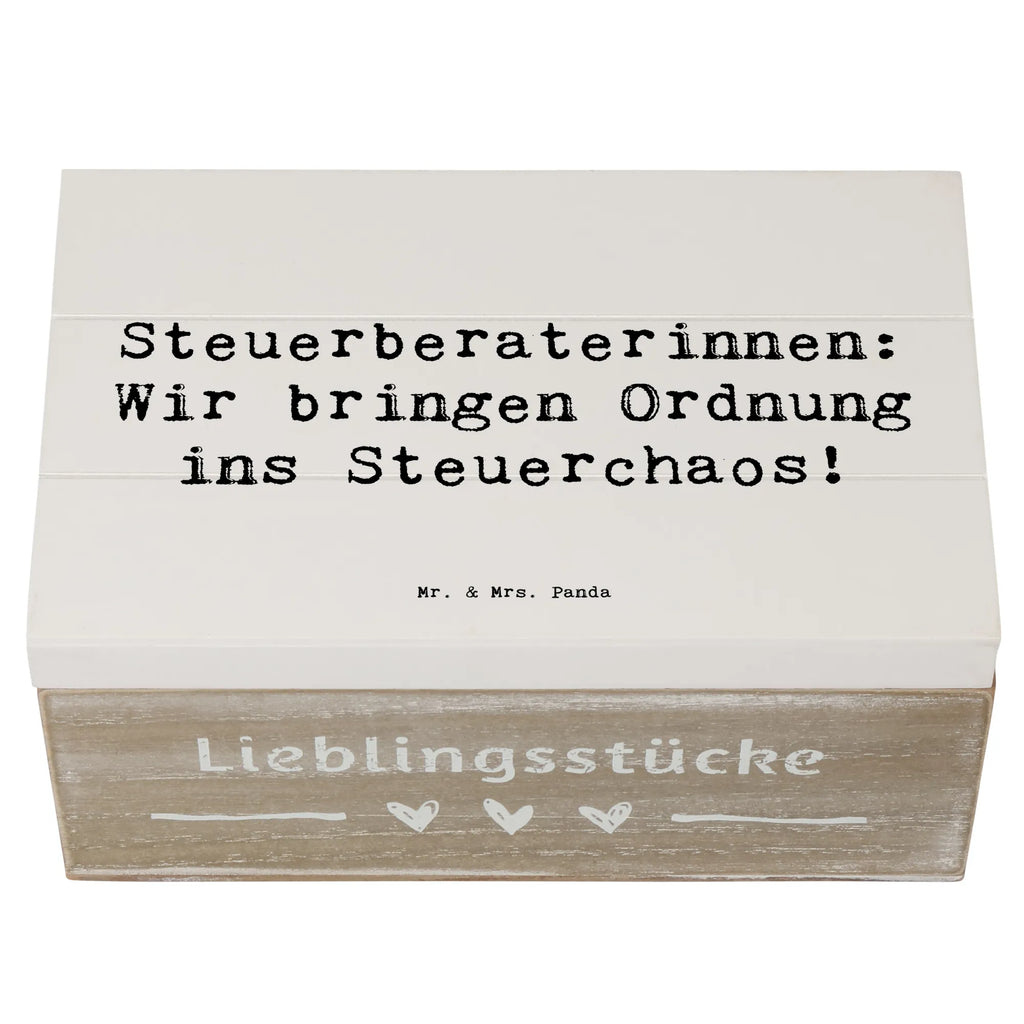 Holzkiste Spruch Steuerberaterinnen: Wir bringen Ordnung ins Steuerchaos! Aufbewahrungsbox, XXL, Dekokiste, Erinnerungsbox, Truhe, Holzkiste, Kiste, Schatulle, Geschenkbox, Schatzkiste, Erinnerungskiste, Geschenkdose, Beruf, Ausbildung, Jubiläum, Abschied, Rente, Kollege, Kollegin, Geschenk, Schenken, Arbeitskollege, Mitarbeiter, Firma, Danke, Dankeschön