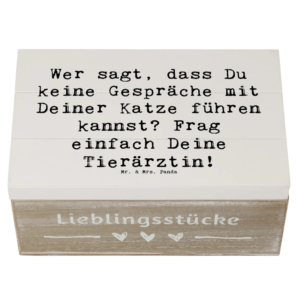 Holzkiste Spruch Wer sagt, dass Du keine Gespräche mit Deiner Katze führen kannst? Frag einfach Deine Tierärztin! Erinnerungsbox, Schatulle, Truhe, Kiste, Dekokiste, Geschenkdose, Aufbewahrungsbox, Holzkiste, Schatzkiste, XXL, Geschenkbox, Erinnerungskiste, Beruf, Ausbildung, Jubiläum, Abschied, Rente, Kollege, Kollegin, Geschenk, Schenken, Arbeitskollege, Mitarbeiter, Firma, Danke, Dankeschön