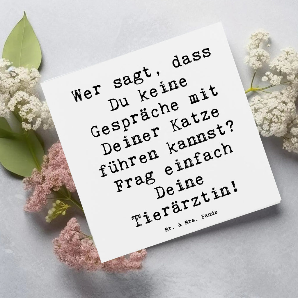 Deluxe Karte Spruch Wer sagt, dass Du keine Gespräche mit Deiner Katze führen kannst? Frag einfach Deine Tierärztin! Geburtstagskarte, Hochwertige Klappkarte, Karte, Hochwertige Grußkarte, Glückwunschkarte, Grußkarte, Hochzeitskarte, Einladungskarte, Klappkarte, Beruf, Ausbildung, Jubiläum, Abschied, Rente, Kollege, Kollegin, Geschenk, Schenken, Arbeitskollege, Mitarbeiter, Firma, Danke, Dankeschön