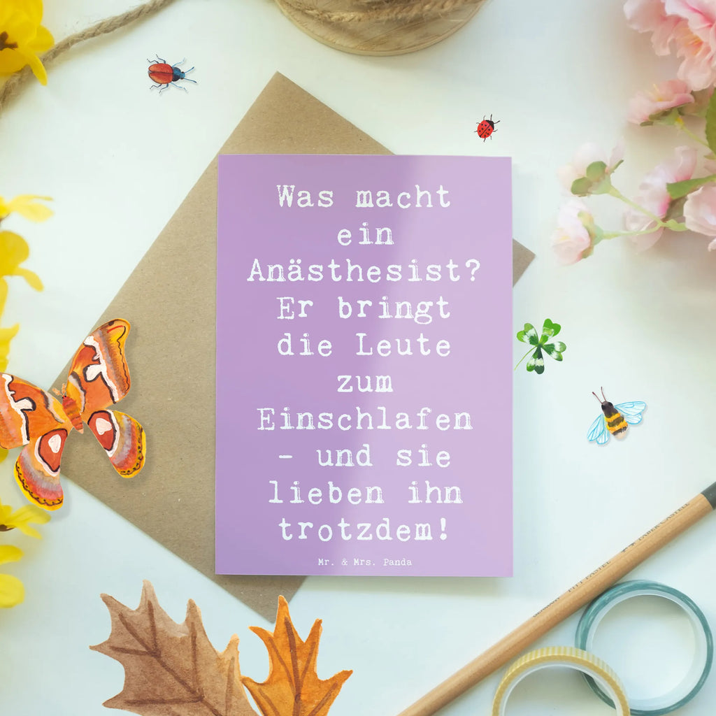 Greetings card Saying Was macht ein Anästhesist? Er bringt die Leute zum Einschlafen - und sie lieben ihn trotzdem! Klappkarte, Einladungskarte, Geburtstagskarte, Ansichtskarten, Grußkarte, Glückwunschkarte, Hochzeitskarte, Karte, Beruf, Ausbildung, Jubiläum, Abschied, Rente, Kollege, Kollegin, Geschenk, Schenken, Arbeitskollege, Mitarbeiter, Firma, Danke, Dankeschön