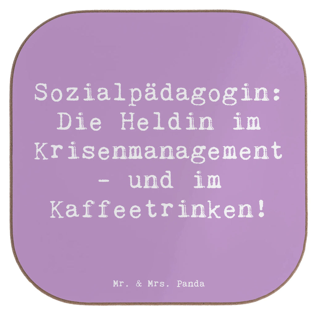 Square coaster Saying Sozialpädagogin: Die Heldin im Krisenmanagement - und im Kaffeetrinken! Getränkeuntersetzer, Untersetzer Design, Korkuntersetzer, Untersetzer, Holzuntersetzer, Tassen Untersetzer, Untersetzer für Gläser, Untersetzer Gläser, Glasuntersetzer, Untersetzer aus Holz, Bierdeckel, Untersetzer Holz, Beruf, Ausbildung, Jubiläum, Abschied, Rente, Kollege, Kollegin, Geschenk, Schenken, Arbeitskollege, Mitarbeiter, Firma, Danke, Dankeschön