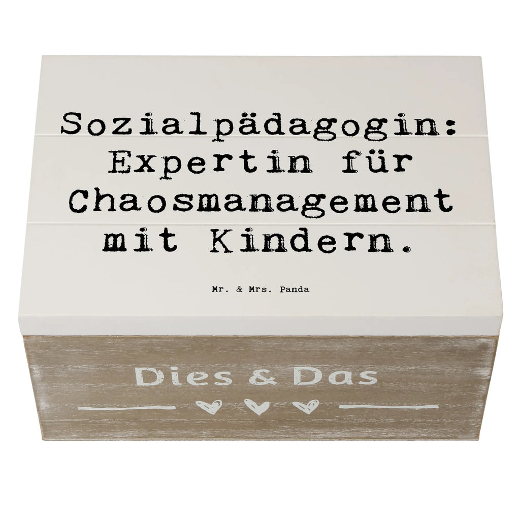 Holzkiste Spruch Sozialpädagogin: Expertin für Chaosmanagement mit Kindern. box holz, aufbewahrungstruhe, holzschatulle, Holzbox, Holzkiste, holztruhen, kiste holz, holzkästchen, aufbewahrungskiste mit deckel, Holz Aufbewahrungsbox, Box aus Holz, aufbewahrungskisten, Holzkisten, truhe holz, Aufbewahrungskiste, Holztruhe, Schatulle, holzschachtel, Holzbox mit Deckel, Aufbewahrungsbox aus Holz, aufbewahrungsboxen, Holzkiste mit Deckel, Aufbewahrungsbox Holz, Aufbewahrungsbox, Holzboxen, Geschenk, Danke, Dankeschön, Schenken, Beruf, Ausbildung, Abschied, Rente, Kollege, Kollegin, Arbeitskollege, Mitarbeiter, Jubiläum, Firma