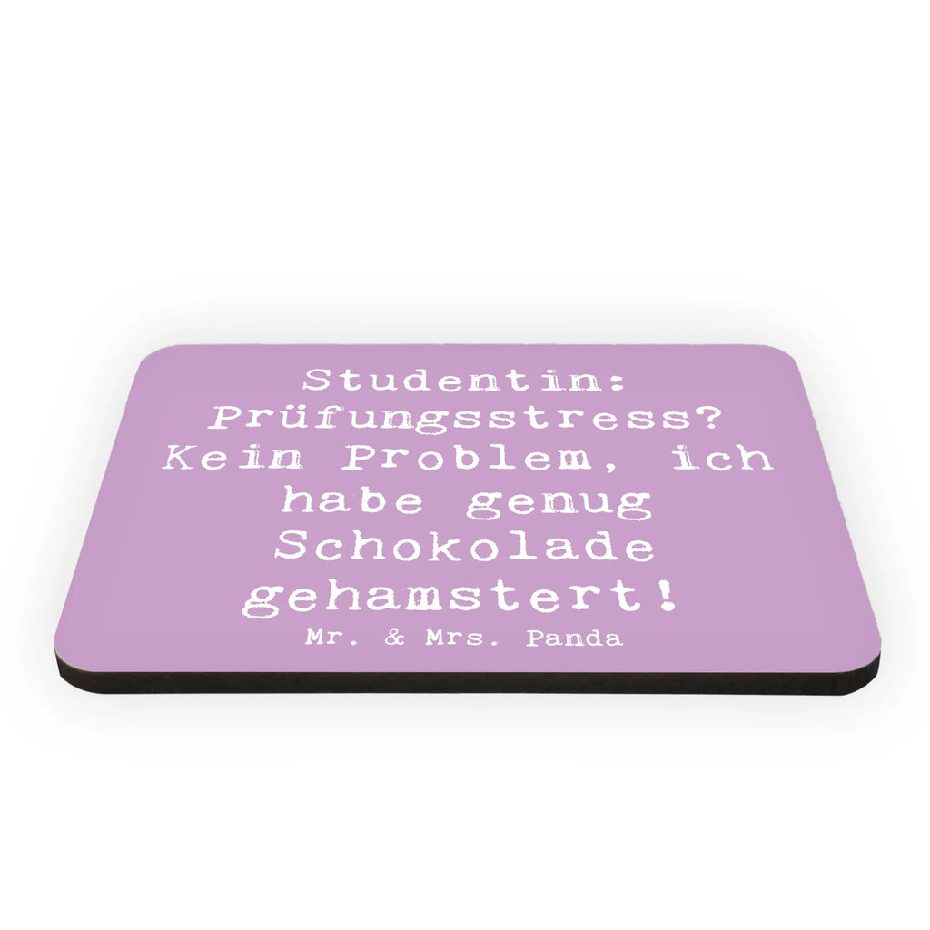 Magnet Spruch Studentin: Prüfungsstress? Kein Problem, ich habe genug Schokolade gehamstert! Pinnwandmagnet, Whiteboard Magnet, Notiz Magnet, Souvenir Magnet, Kühlschrank Dekoration, Motivmagnete, Dekomagnet, Kühlschrankmagnet, Beruf, Ausbildung, Jubiläum, Abschied, Rente, Kollege, Kollegin, Geschenk, Schenken, Arbeitskollege, Mitarbeiter, Firma, Danke, Dankeschön