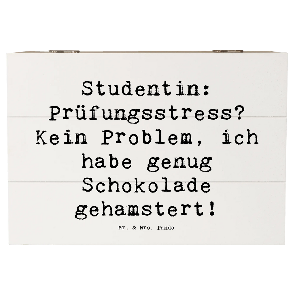 Holzkiste Spruch Studentin: Prüfungsstress? Kein Problem, ich habe genug Schokolade gehamstert! Erinnerungskiste, Holzkiste, Geschenkbox, Schatzkiste, Erinnerungsbox, Geschenkdose, Dekokiste, Kiste, Truhe, Schatulle, XXL, Aufbewahrungsbox, Beruf, Ausbildung, Jubiläum, Abschied, Rente, Kollege, Kollegin, Geschenk, Schenken, Arbeitskollege, Mitarbeiter, Firma, Danke, Dankeschön