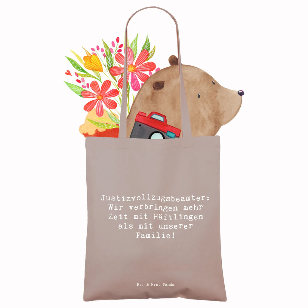 Tote bag Saying Justizvollzugsbeamter: Wir verbringen mehr Zeit mit Häftlingen als mit unserer Familie! Jutebeutel, Badetasche, Einkaufstasche, Strandtasche, Einkaufstüte, Beutel, Schultertasche, Beuteltasche, Shopper, Stoffbeutel, Umhängetasche, Tasche, Tragetasche, Laptoptasche, Stofftasche, Jutetasche, Beruf, Ausbildung, Jubiläum, Abschied, Rente, Kollege, Kollegin, Geschenk, Schenken, Arbeitskollege, Mitarbeiter, Firma, Danke, Dankeschön