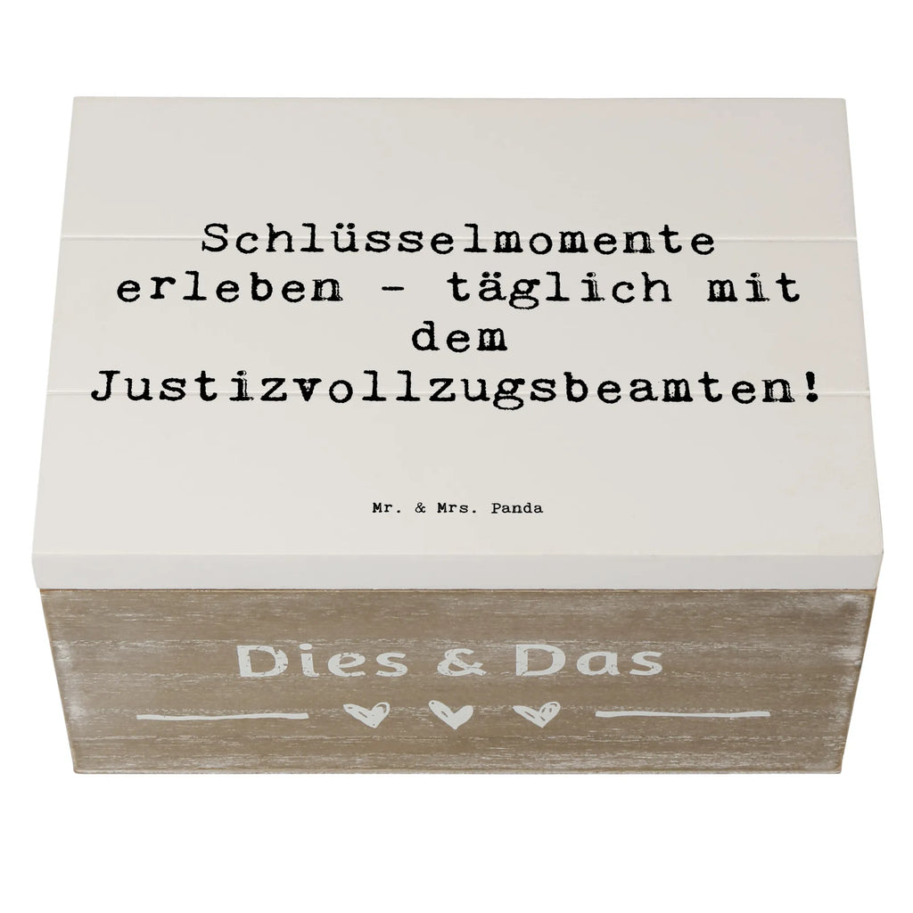 Wooden chest Saying Schlüsselmomente erleben - täglich mit dem Justizvollzugsbeamten! Schatzkiste, Kiste, Truhe, Erinnerungsbox, Schatulle, Erinnerungskiste, Geschenkdose, Holzkiste, Aufbewahrungsbox, XXL, Geschenkbox, Dekokiste, Beruf, Ausbildung, Jubiläum, Abschied, Rente, Kollege, Kollegin, Geschenk, Schenken, Arbeitskollege, Mitarbeiter, Firma, Danke, Dankeschön