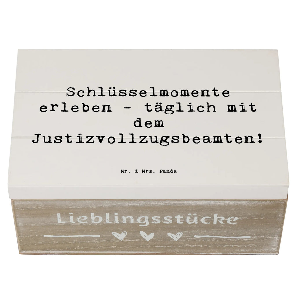 Wooden chest Saying Schlüsselmomente erleben - täglich mit dem Justizvollzugsbeamten! Schatzkiste, Kiste, Truhe, Erinnerungsbox, Schatulle, Erinnerungskiste, Geschenkdose, Holzkiste, Aufbewahrungsbox, XXL, Geschenkbox, Dekokiste, Beruf, Ausbildung, Jubiläum, Abschied, Rente, Kollege, Kollegin, Geschenk, Schenken, Arbeitskollege, Mitarbeiter, Firma, Danke, Dankeschön