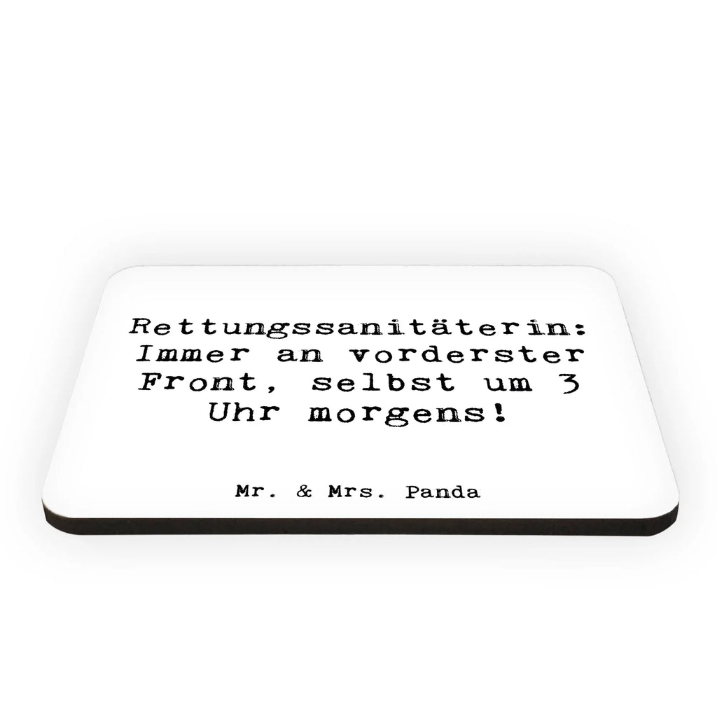 Magnet Spruch Rettungssanitäterin: Immer an vorderster Front, selbst um 3 Uhr morgens! Whiteboard Magnet, Pinnwandmagnet, Dekomagnet, Notiz Magnet, Kühlschrankmagnet, Souvenir Magnet, Motivmagnete, Kühlschrank Dekoration, Beruf, Ausbildung, Jubiläum, Abschied, Rente, Kollege, Kollegin, Geschenk, Schenken, Arbeitskollege, Mitarbeiter, Firma, Danke, Dankeschön