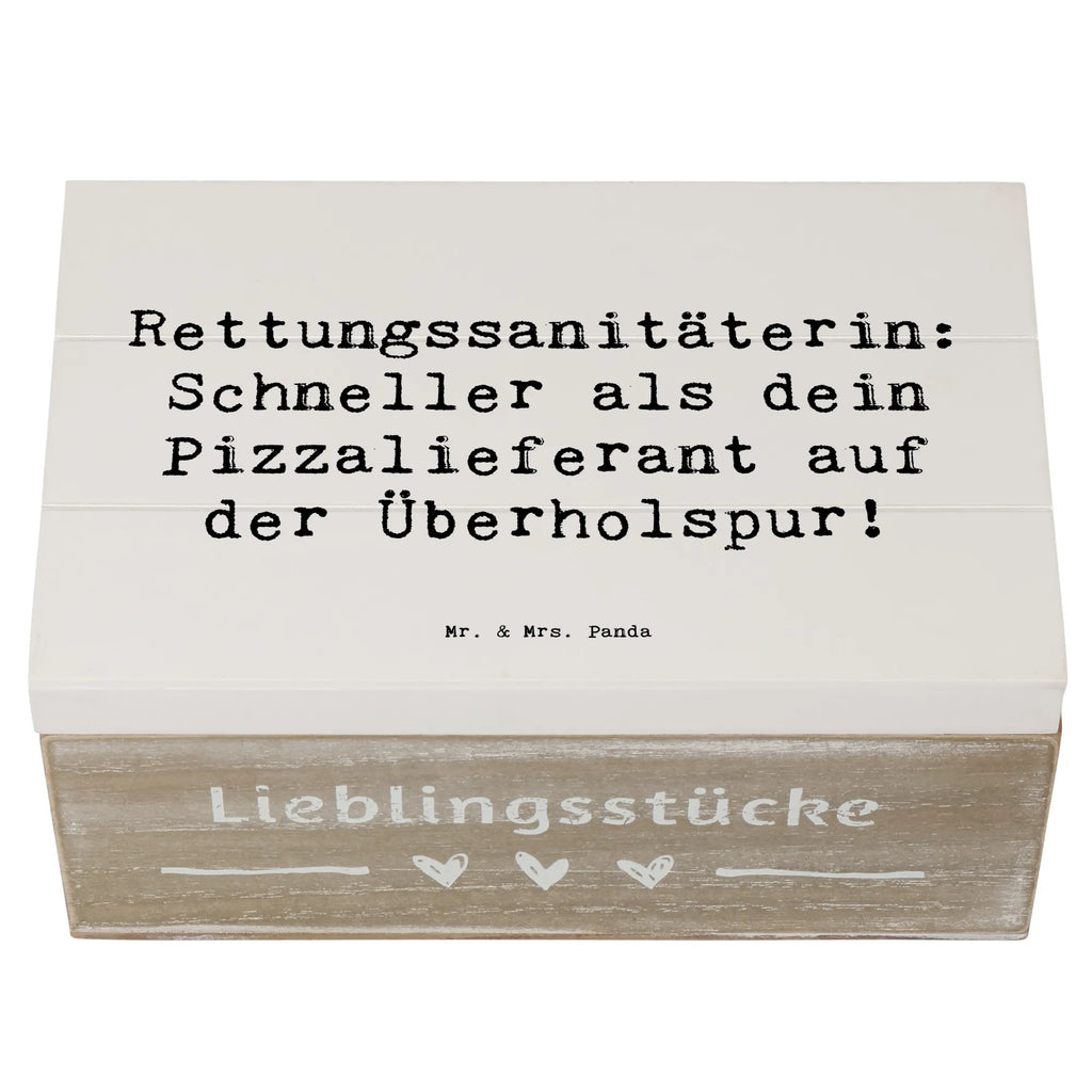 Wooden chest Saying Rettungssanitäterin: Schneller als dein Pizzalieferant auf der Überholspur! Geschenkdose, Kiste, Dekokiste, Truhe, XXL, Holzkiste, Geschenkbox, Schatzkiste, Erinnerungskiste, Aufbewahrungsbox, Erinnerungsbox, Schatulle, Beruf, Ausbildung, Jubiläum, Abschied, Rente, Kollege, Kollegin, Geschenk, Schenken, Arbeitskollege, Mitarbeiter, Firma, Danke, Dankeschön
