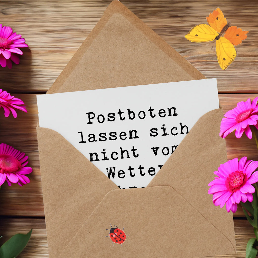 Deluxe Card Saying Postboten lassen sich nicht vom Wetter abschrecken. Ihre Mission ist zu wichtig! Karte, Grußkarte, Hochwertige Grußkarte, Hochzeitskarte, Geburtstagskarte, Hochwertige Klappkarte, Einladungskarte, Glückwunschkarte, Klappkarte, Beruf, Ausbildung, Jubiläum, Abschied, Rente, Kollege, Kollegin, Geschenk, Schenken, Arbeitskollege, Mitarbeiter, Firma, Danke, Dankeschön