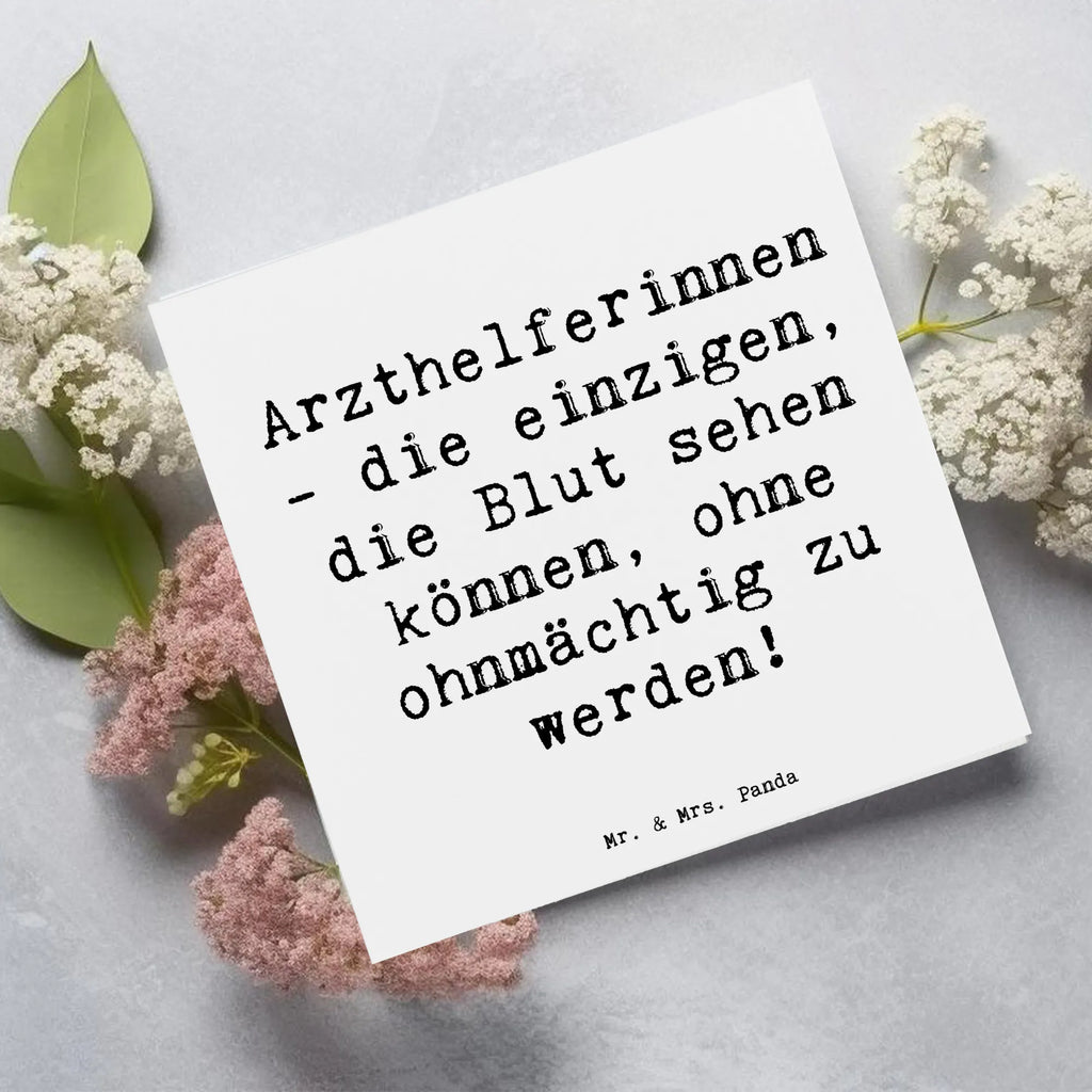Deluxe Card Saying Arzthelferinnen - die einzigen, die Blut sehen können, ohne ohnmächtig zu werden! Hochzeitskarte, Geburtstagskarte, Hochwertige Klappkarte, Einladungskarte, Hochwertige Grußkarte, Klappkarte, Grußkarte, Karte, Glückwunschkarte, Beruf, Ausbildung, Jubiläum, Abschied, Rente, Kollege, Kollegin, Geschenk, Schenken, Arbeitskollege, Mitarbeiter, Firma, Danke, Dankeschön
