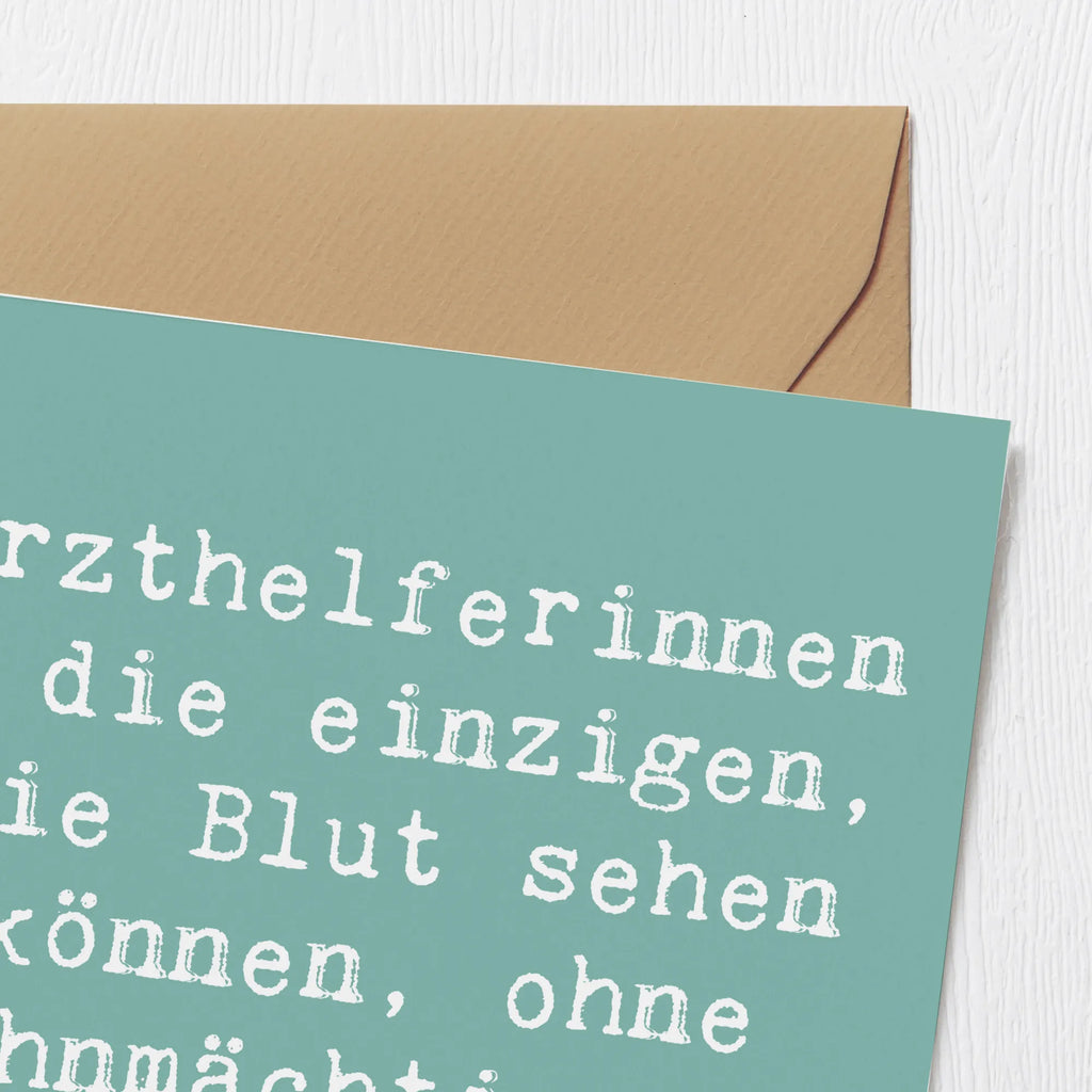 Deluxe Card Saying Arzthelferinnen - die einzigen, die Blut sehen können, ohne ohnmächtig zu werden! Hochzeitskarte, Geburtstagskarte, Hochwertige Klappkarte, Einladungskarte, Hochwertige Grußkarte, Klappkarte, Grußkarte, Karte, Glückwunschkarte, Beruf, Ausbildung, Jubiläum, Abschied, Rente, Kollege, Kollegin, Geschenk, Schenken, Arbeitskollege, Mitarbeiter, Firma, Danke, Dankeschön