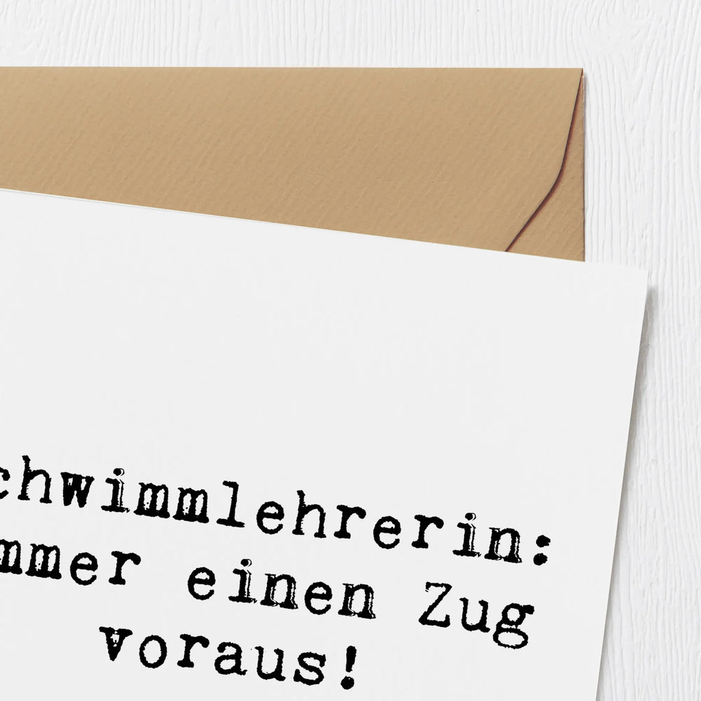 Deluxe Card Saying Schwimmlehrerin: Immer einen Zug voraus! Geburtstagskarte, Karte, Hochwertige Grußkarte, Grußkarte, Hochzeitskarte, Hochwertige Klappkarte, Glückwunschkarte, Einladungskarte, Klappkarte, Beruf, Ausbildung, Jubiläum, Abschied, Rente, Kollege, Kollegin, Geschenk, Schenken, Arbeitskollege, Mitarbeiter, Firma, Danke, Dankeschön