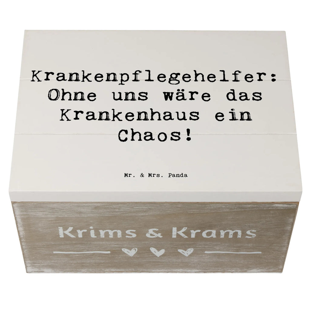 Holzkiste Spruch Krankenpflegehelfer Chaos Schatulle, Erinnerungsbox, Geschenkdose, Truhe, Dekokiste, Schatzkiste, XXL, Holzkiste, Geschenkbox, Kiste, Aufbewahrungsbox, Erinnerungskiste, Beruf, Ausbildung, Jubiläum, Abschied, Rente, Kollege, Kollegin, Geschenk, Schenken, Arbeitskollege, Mitarbeiter, Firma, Danke, Dankeschön