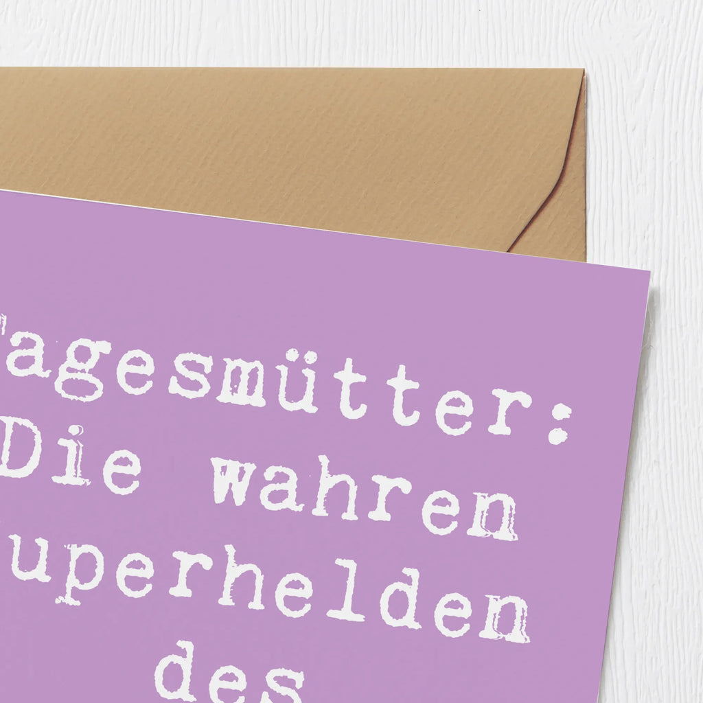 Deluxe Karte Spruch Tagesmutter Superheld Hochzeitskarte, Karte, Glückwunschkarte, Klappkarte, Einladungskarte, Hochwertige Grußkarte, Grußkarte, Hochwertige Klappkarte, Geburtstagskarte, Beruf, Ausbildung, Jubiläum, Abschied, Rente, Kollege, Kollegin, Geschenk, Schenken, Arbeitskollege, Mitarbeiter, Firma, Danke, Dankeschön