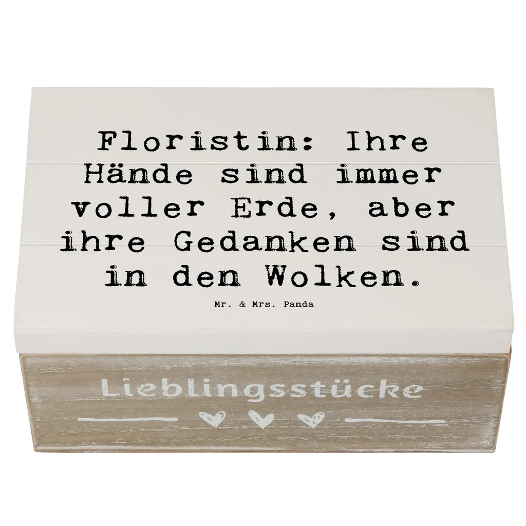Wooden chest Saying Floristin: Ihre Hände sind immer voller Erde, aber ihre Gedanken sind in den Wolken. Aufbewahrungsbox, Schatzkiste, Dekokiste, Truhe, Schatulle, Erinnerungskiste, Erinnerungsbox, Geschenkbox, XXL, Kiste, Holzkiste, Geschenkdose, Beruf, Ausbildung, Jubiläum, Abschied, Rente, Kollege, Kollegin, Geschenk, Schenken, Arbeitskollege, Mitarbeiter, Firma, Danke, Dankeschön