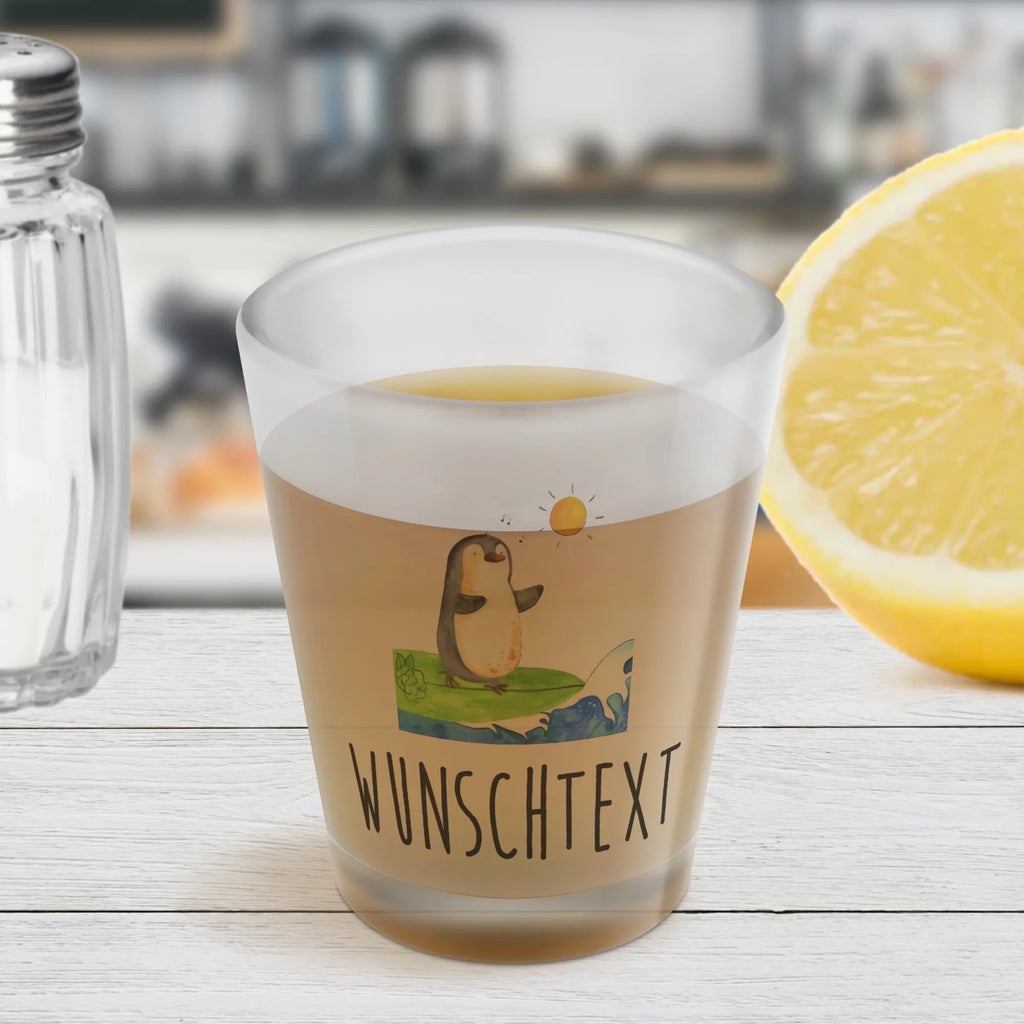 Personalisiertes Schnapsglas Pinguin Surfer Schnapsglas Hochzeit, Shot Gläser personalisieren, Personalisiertes Schnapsglas, Schnapsgläser personalisiert, Schnapsglas personalisieren, Schnapsglas zum Umhängen mit Namen, personalisierte Pinnchen, personalisierte Schnapsgläser, Schnapsglas mit Name, Schnapsglas mit Namen, Schnapsglas Geschenk, Pinguin, Wellen reiten, Hawaii, Surfer, Portugal, surfen, Urlaub, Pinguine, Wellen
