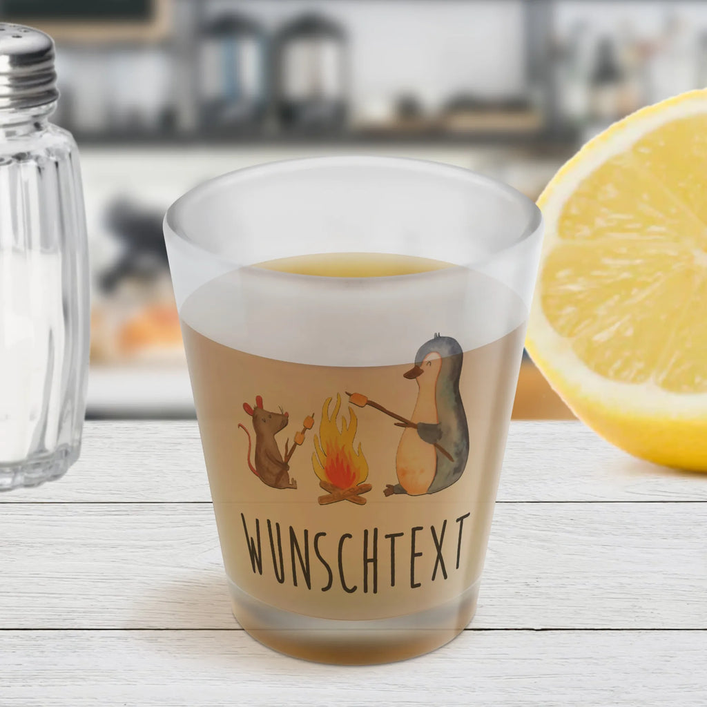 Personalised Shot Glass Penguin campfire Schnapsglas Hochzeit, Schnapsglas mit Namen, Personalisiertes Schnapsglas, Schnapsgläser personalisiert, Schnapsglas personalisieren, personalisierte Pinnchen, personalisierte Schnapsgläser, Schnapsglas mit Name, Schnapsglas Geschenk, Shot Gläser personalisieren, Schnapsglas zum Umhängen mit Namen, Pinguin, Büro, Lagerfeuer, Leben, Büroalltag, Pinguine, grillen, Neustart, Maus, Job, Lebensspruch, Motivation, Arbeit, Lebensmotivation, Feuer, Liebe, Marshmallows