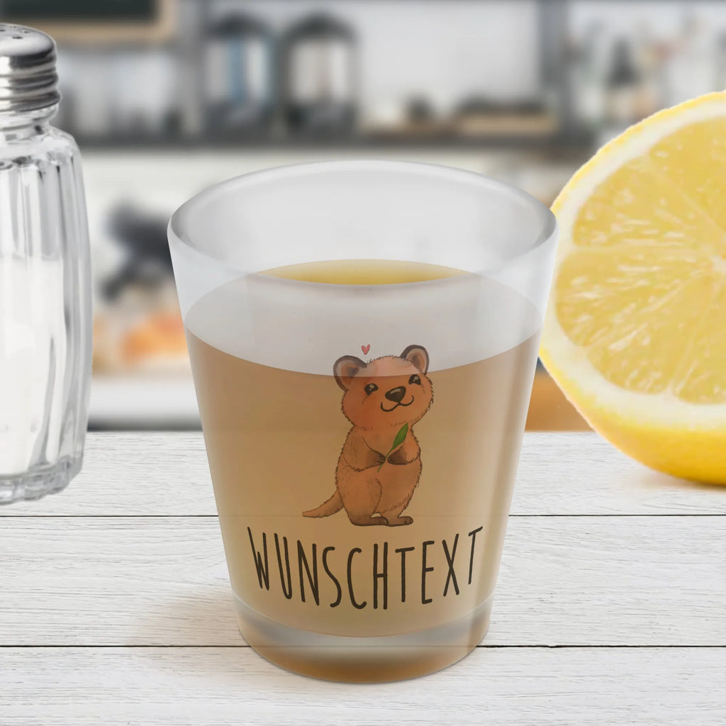 Personalisiertes Schnapsglas Quokka Happy Schnapsglas zum Umhängen mit Namen, Schnapsglas personalisieren, personalisierte Schnapsgläser, Schnapsglas mit Namen, Personalisiertes Schnapsglas, Schnapsgläser personalisiert, personalisierte Pinnchen, Shot Gläser personalisieren, Schnapsglas Geschenk, Schnapsglas mit Name, Schnapsglas Hochzeit, Tiermotive, Gute Laune, lustige Sprüche, Tiere, Quokka, Verschieben, Dinge erledigen, Niedliches Tier, Lustiger Spruch, Aufschieberitis
