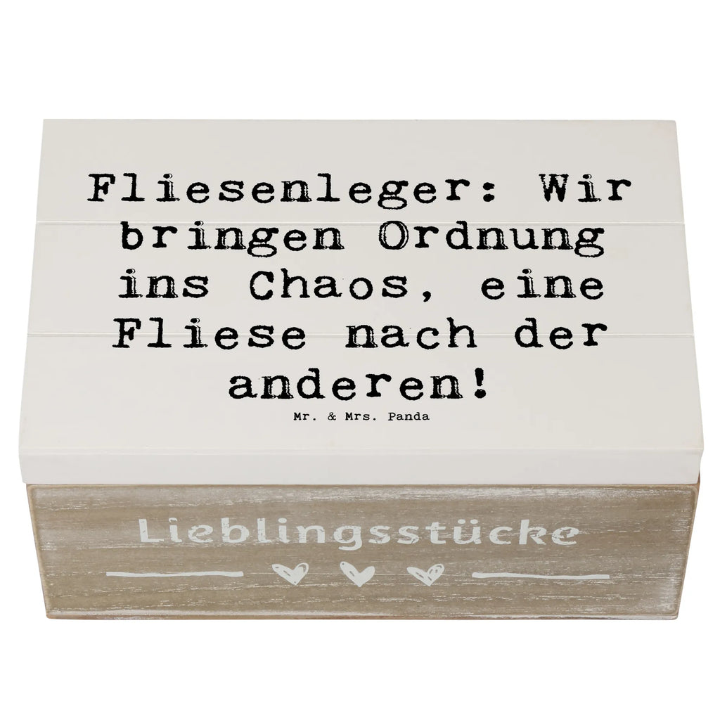 Wooden chest Saying Fliesenleger: Wir bringen Ordnung ins Chaos, eine Fliese nach der anderen! Erinnerungsbox, Schatzkiste, XXL, Geschenkdose, Geschenkbox, Kiste, Erinnerungskiste, Aufbewahrungsbox, Holzkiste, Dekokiste, Truhe, Schatulle, Beruf, Ausbildung, Jubiläum, Abschied, Rente, Kollege, Kollegin, Geschenk, Schenken, Arbeitskollege, Mitarbeiter, Firma, Danke, Dankeschön