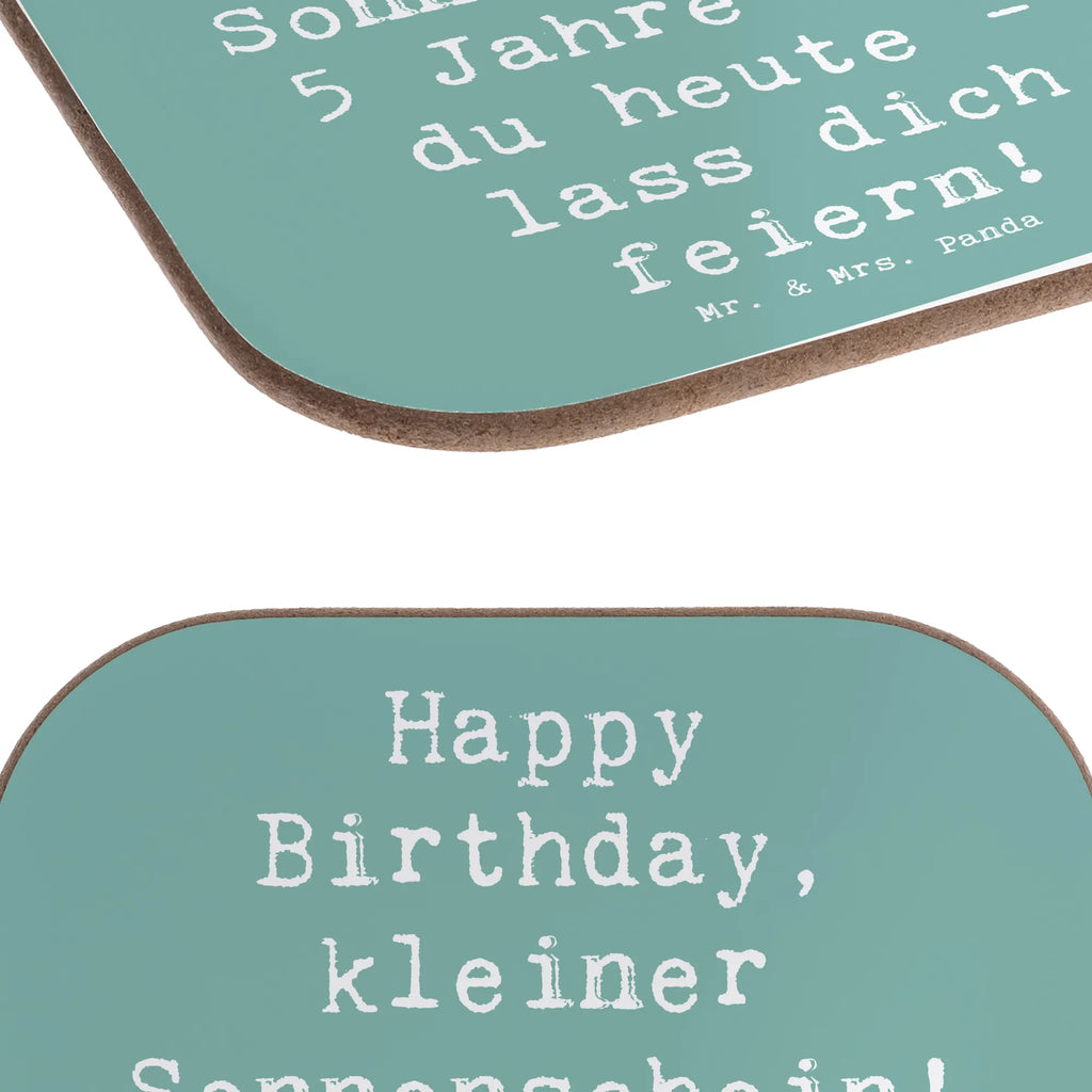 Square coaster Saying Happy Birthday, kleiner Sonnenschein! 5 Jahre bist du heute - lass dich feiern! Tassen Untersetzer, Holzuntersetzer, Korkuntersetzer, Bierdeckel, Glasuntersetzer, Untersetzer für Gläser, Getränkeuntersetzer, Untersetzer Holz, Untersetzer Design, Untersetzer, Untersetzer aus Holz, Untersetzer Gläser, Geburtstag, Geburtstagsgeschenk, Geschenk