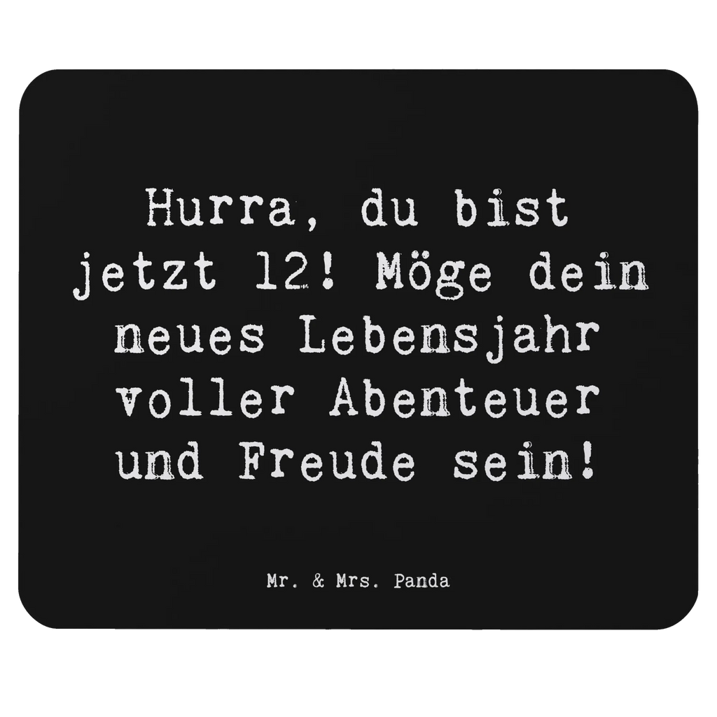 Mouse mat Saying Hurra, du bist jetzt 12! Möge dein neues Lebensjahr voller Abenteuer und Freude sein! Mauspad Büro, Büroausstattung, Mousepad, Mauspad, Mausunterlage, Einzigartiges Mauspad, Computer zubehör, Designer Mauspad, Arbeitszimmer, PC Zubehör, Geburtstag, Geburtstagsgeschenk, Geschenk