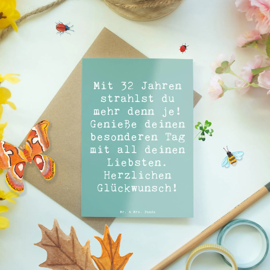 Greetings card Saying Mit 32 Jahren strahlst du mehr denn je! Genieße deinen besonderen Tag mit all deinen Liebsten. Herzlichen Glückwunsch! Geburtstagskarte, Klappkarte, Grußkarte, Glückwunschkarte, Hochzeitskarte, Einladungskarte, Ansichtskarten, Karte, Geburtstag, Geburtstagsgeschenk, Geschenk