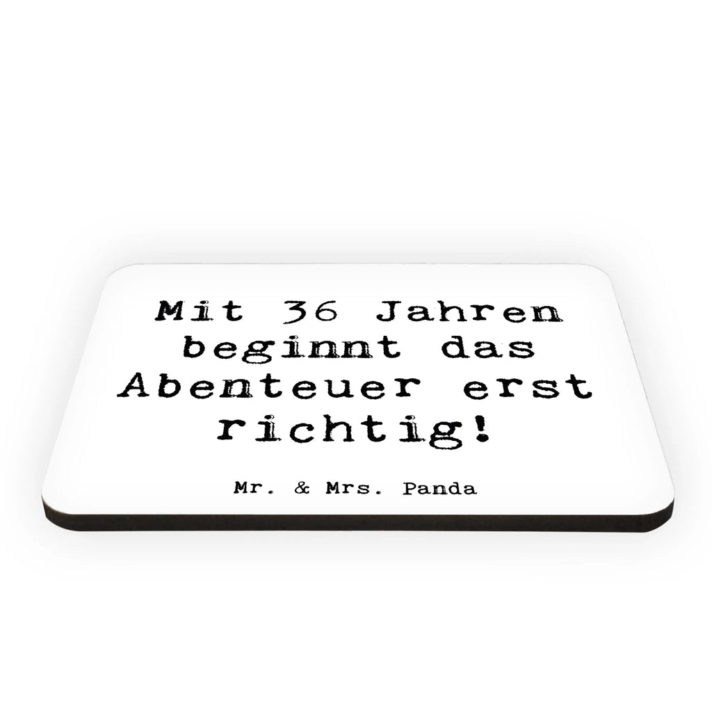 Magnet Saying Mit 36 Jahren beginnt das Abenteuer erst richtig! Souvenir Magnet, Pinnwandmagnet, Kühlschrank Dekoration, Kühlschrankmagnet, Whiteboard Magnet, Motivmagnete, Dekomagnet, Notiz Magnet, Geburtstag, Geburtstagsgeschenk, Geschenk