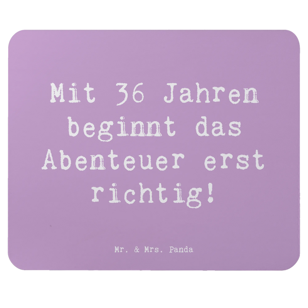 Mouse mat Saying Mit 36 Jahren beginnt das Abenteuer erst richtig! Arbeitszimmer, Büroausstattung, Einzigartiges Mauspad, Mausunterlage, Computer zubehör, Mauspad Büro, PC Zubehör, Mousepad, Designer Mauspad, Mauspad, Geburtstag, Geburtstagsgeschenk, Geschenk