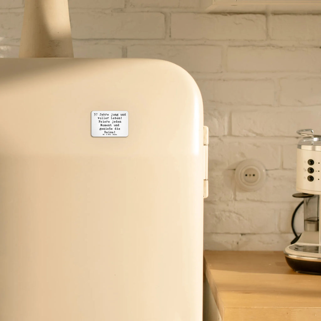 Magnet Spruch 37. Geburtstag Lebensfreude Kühlschrank Dekoration, Whiteboard Magnet, Pinnwandmagnet, Dekomagnet, Souvenir Magnet, Notiz Magnet, Motivmagnete, Kühlschrankmagnet, Geburtstag, Geburtstagsgeschenk, Geschenk
