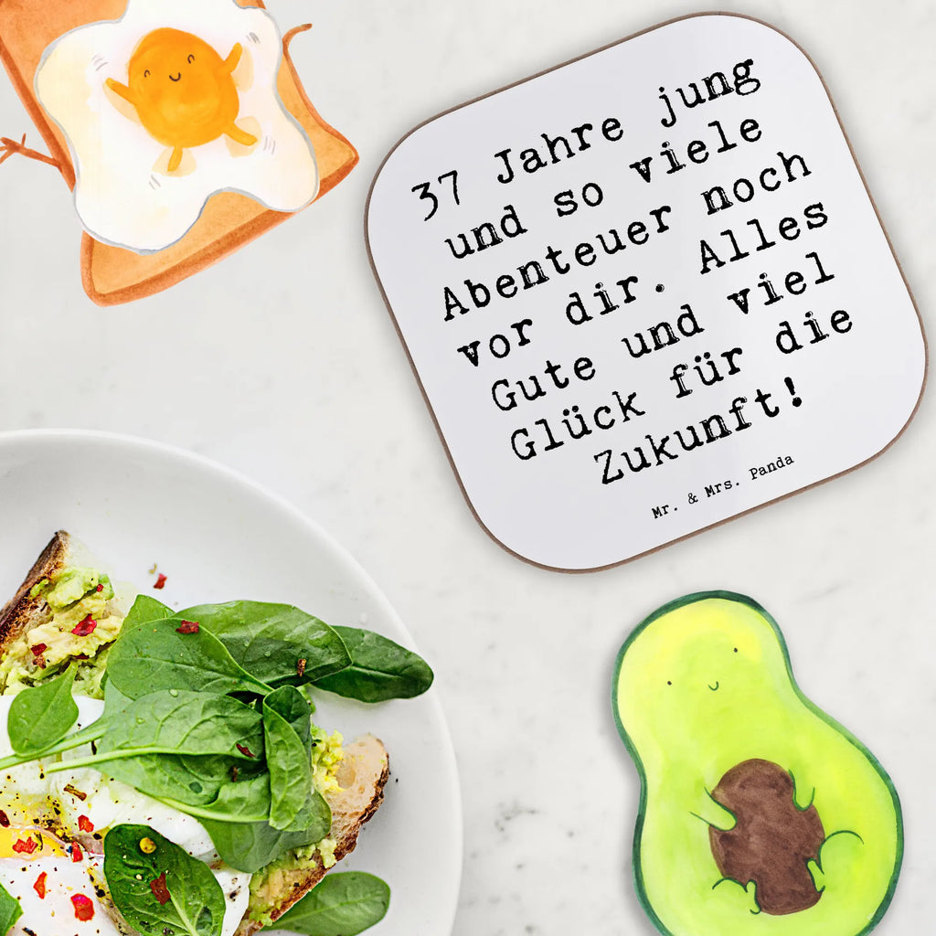 Square coaster Saying 37 Jahre jung und so viele Abenteuer noch vor dir. Alles Gute und viel Glück für die Zukunft! Tassen Untersetzer, Getränkeuntersetzer, Korkuntersetzer, Untersetzer Holz, Untersetzer Design, Bierdeckel, Glasuntersetzer, Untersetzer, Untersetzer für Gläser, Untersetzer Gläser, Untersetzer aus Holz, Holzuntersetzer, Geburtstag, Geburtstagsgeschenk, Geschenk