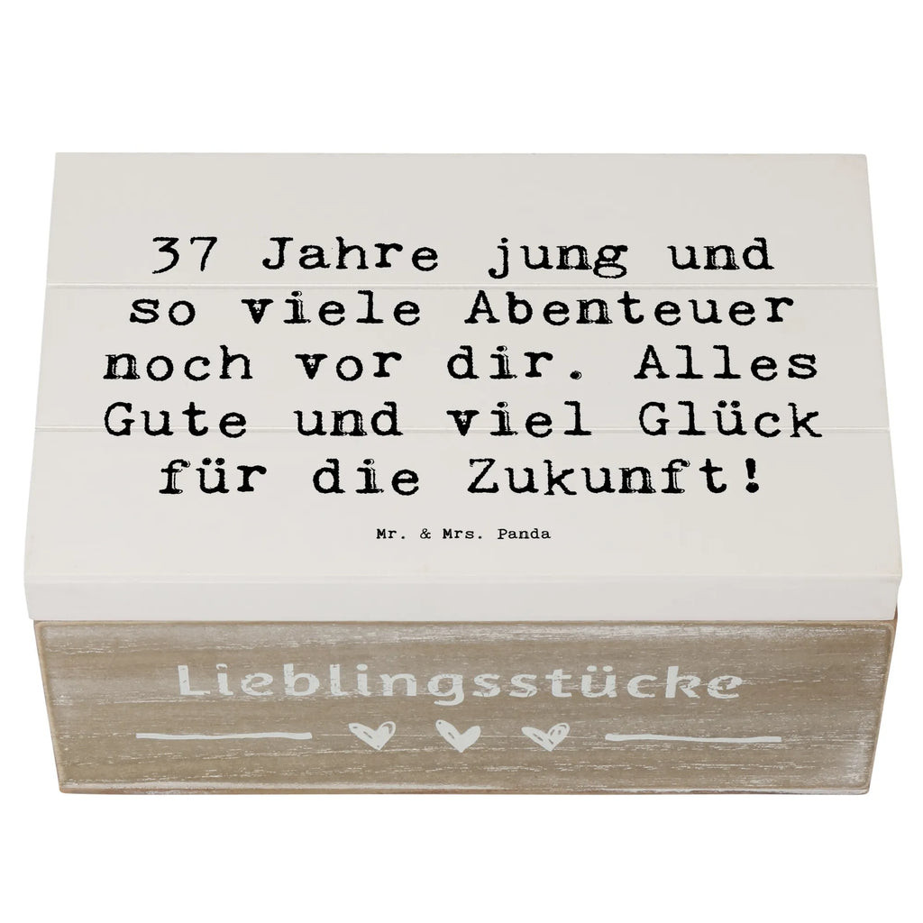 Wooden chest Saying 37 Jahre jung und so viele Abenteuer noch vor dir. Alles Gute und viel Glück für die Zukunft! Dekokiste, Erinnerungsbox, Geschenkdose, Truhe, Schatulle, XXL, Kiste, Schatzkiste, Holzkiste, Erinnerungskiste, Aufbewahrungsbox, Geschenkbox, Geburtstag, Geburtstagsgeschenk, Geschenk