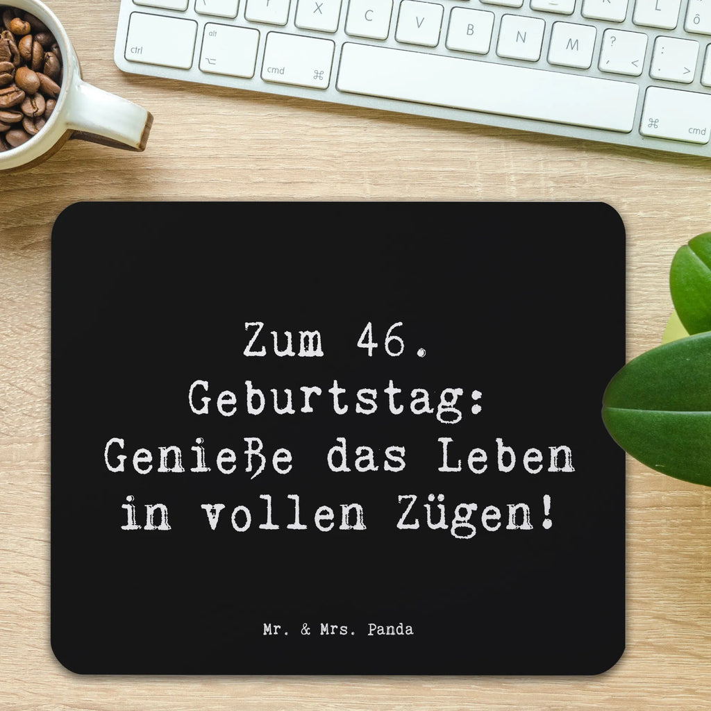 Mauspad Spruch 46. Geburtstag Lebensfreude Mauspad Büro, Mauspad, Arbeitszimmer, PC Zubehör, Designer Mauspad, Mausunterlage, Einzigartiges Mauspad, Mousepad, Büroausstattung, Computer zubehör, Geburtstag, Geburtstagsgeschenk, Geschenk