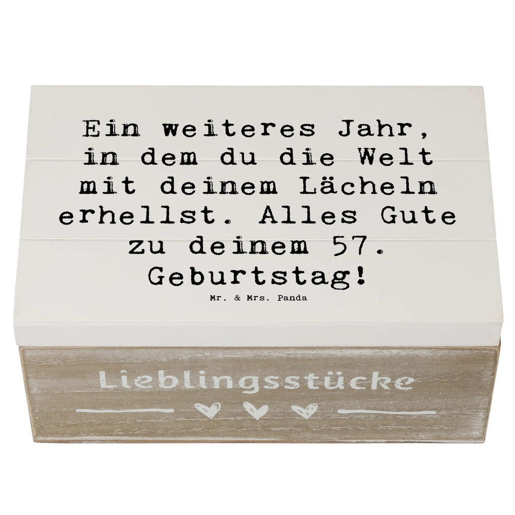 Wooden chest Saying Ein weiteres Jahr, in dem du die Welt mit deinem Lächeln erhellst. Alles Gute zu deinem 57. Geburtstag! Truhe, Geschenkbox, Schatzkiste, Dekokiste, Erinnerungsbox, Aufbewahrungsbox, Erinnerungskiste, Geschenkdose, Kiste, XXL, Holzkiste, Schatulle, Geburtstag, Geburtstagsgeschenk, Geschenk