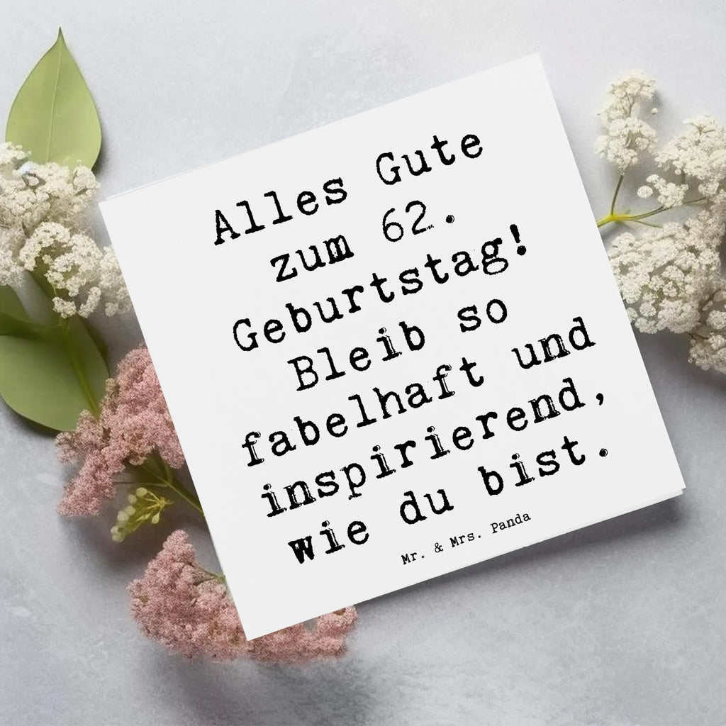 Deluxe Card Saying Alles Gute zum 62. Geburtstag! Bleib so fabelhaft und inspirierend, wie du bist. Glückwunschkarte, Einladungskarte, Karte, Hochwertige Grußkarte, Hochzeitskarte, Grußkarte, Klappkarte, Hochwertige Klappkarte, Geburtstagskarte, Geburtstag, Geburtstagsgeschenk, Geschenk