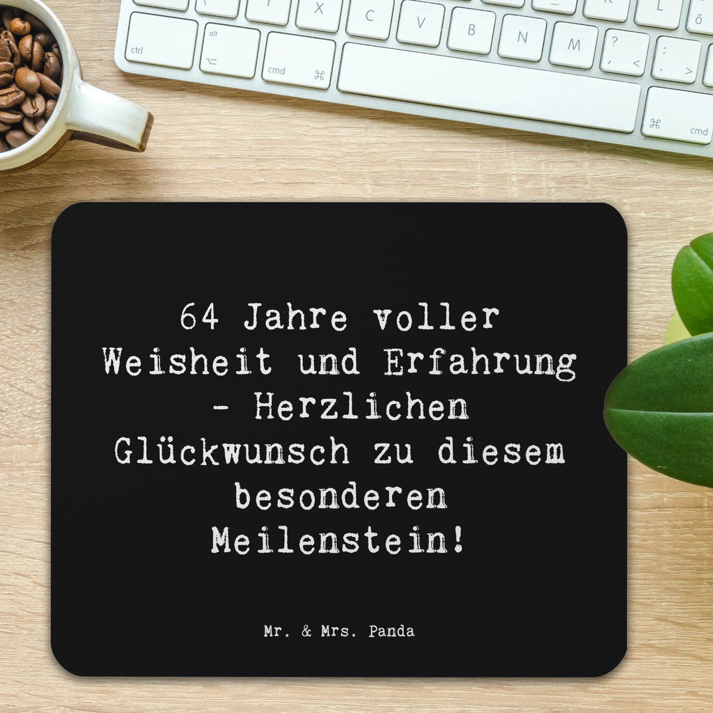 Mouse mat Saying 64 Jahre voller Weisheit und Erfahrung - Herzlichen Glückwunsch zu diesem besonderen Meilenstein! Mousepad, Mauspad Büro, Arbeitszimmer, Mauspad, Einzigartiges Mauspad, Mausunterlage, Designer Mauspad, PC Zubehör, Computer zubehör, Büroausstattung, Geburtstag, Geburtstagsgeschenk, Geschenk