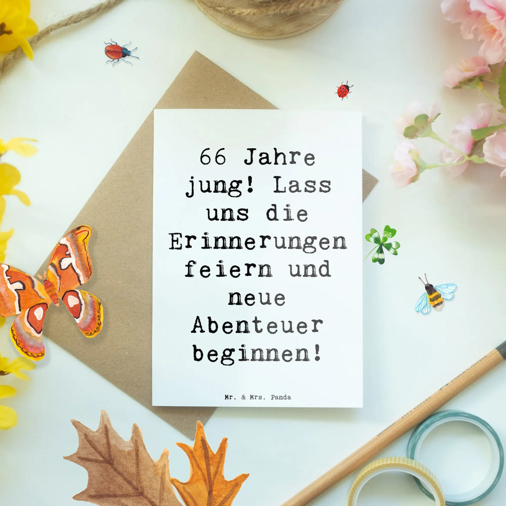 Greetings card Saying 66 Jahre jung! Lass uns die Erinnerungen feiern und neue Abenteuer beginnen! Klappkarte, Karte, Ansichtskarten, Hochzeitskarte, Einladungskarte, Grußkarte, Glückwunschkarte, Geburtstagskarte, Geburtstag, Geburtstagsgeschenk, Geschenk