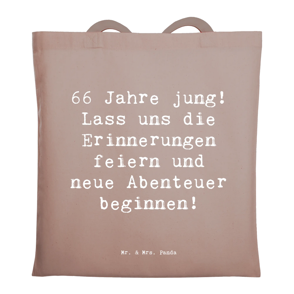 Tote bag Saying 66 Jahre jung! Lass uns die Erinnerungen feiern und neue Abenteuer beginnen! Beuteltasche, Beutel, Einkaufstasche, Jutebeutel, Stoffbeutel, Tasche, Shopper, Umhängetasche, Strandtasche, Schultertasche, Stofftasche, Tragetasche, Badetasche, Jutetasche, Einkaufstüte, Laptoptasche, Geburtstag, Geburtstagsgeschenk, Geschenk