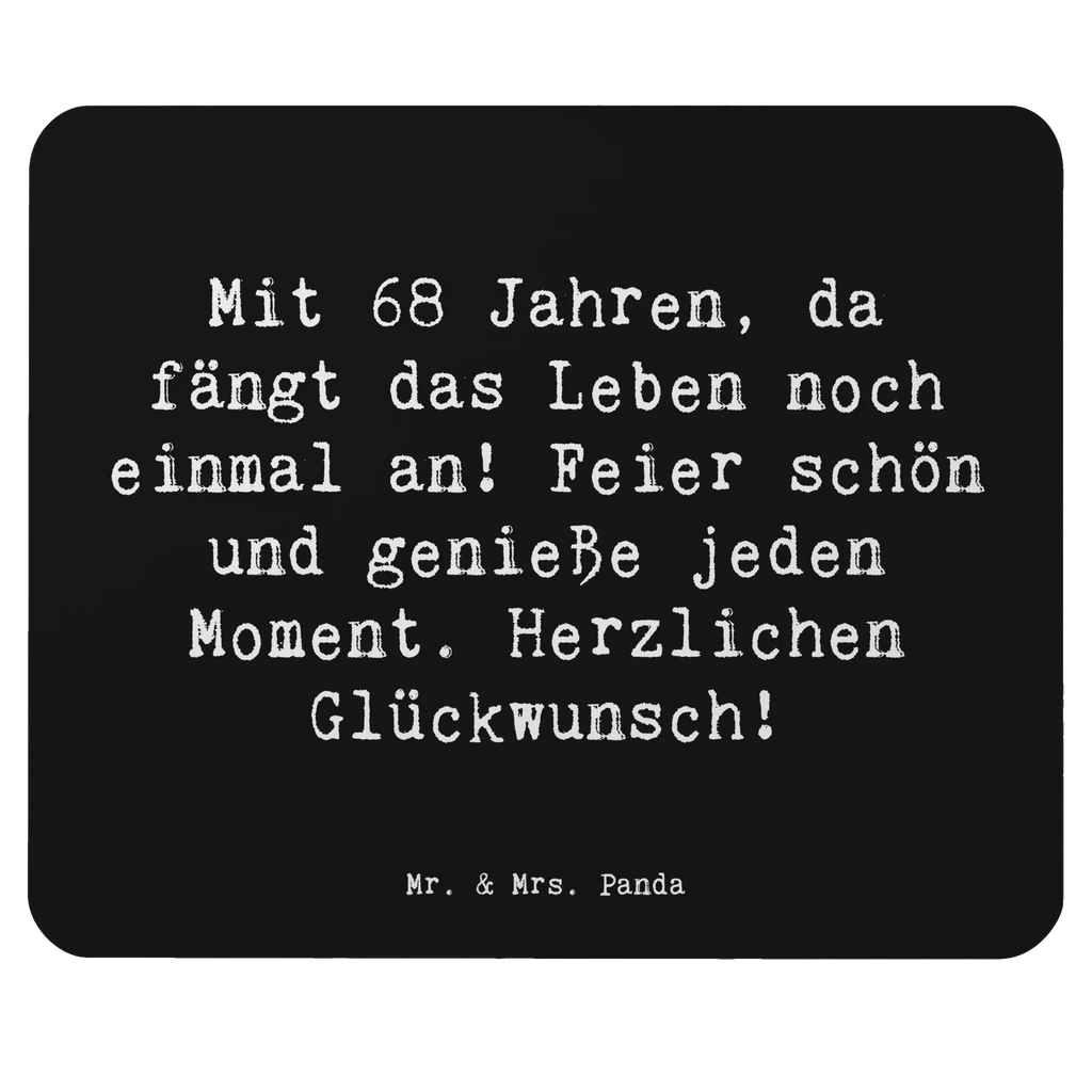 Mouse mat Saying Mit 68 Jahren, da fängt das Leben noch einmal an! Feier schön und genieße jeden Moment. Herzlichen Glückwunsch! Mauspad Büro, Computer zubehör, Büroausstattung, Einzigartiges Mauspad, Mauspad, Mausunterlage, Arbeitszimmer, PC Zubehör, Mousepad, Designer Mauspad, Geburtstag, Geburtstagsgeschenk, Geschenk