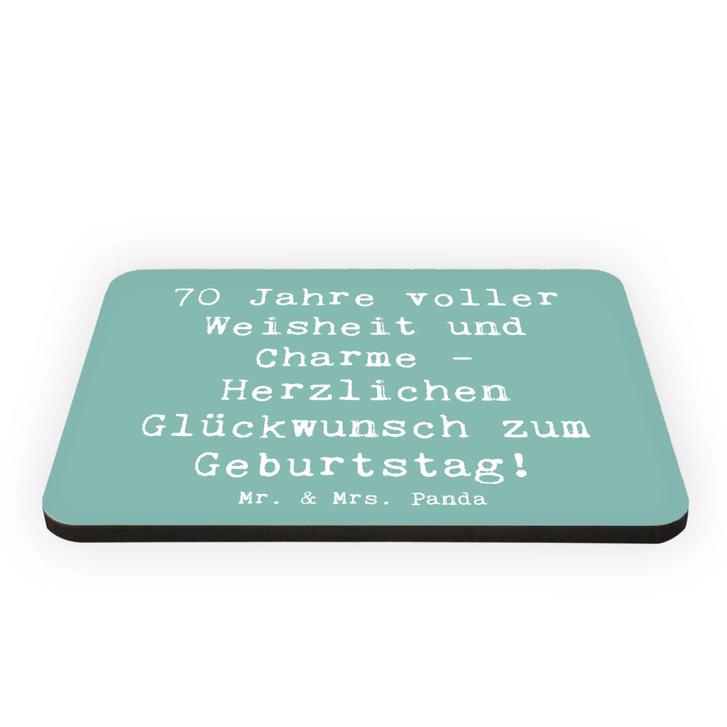 Magnet Saying 70 Jahre voller Weisheit und Charme - Herzlichen Glückwunsch zum Geburtstag! Kühlschrank Dekoration, Notiz Magnet, Motivmagnete, Souvenir Magnet, Dekomagnet, Kühlschrankmagnet, Pinnwandmagnet, Whiteboard Magnet, Geburtstag, Geburtstagsgeschenk, Geschenk