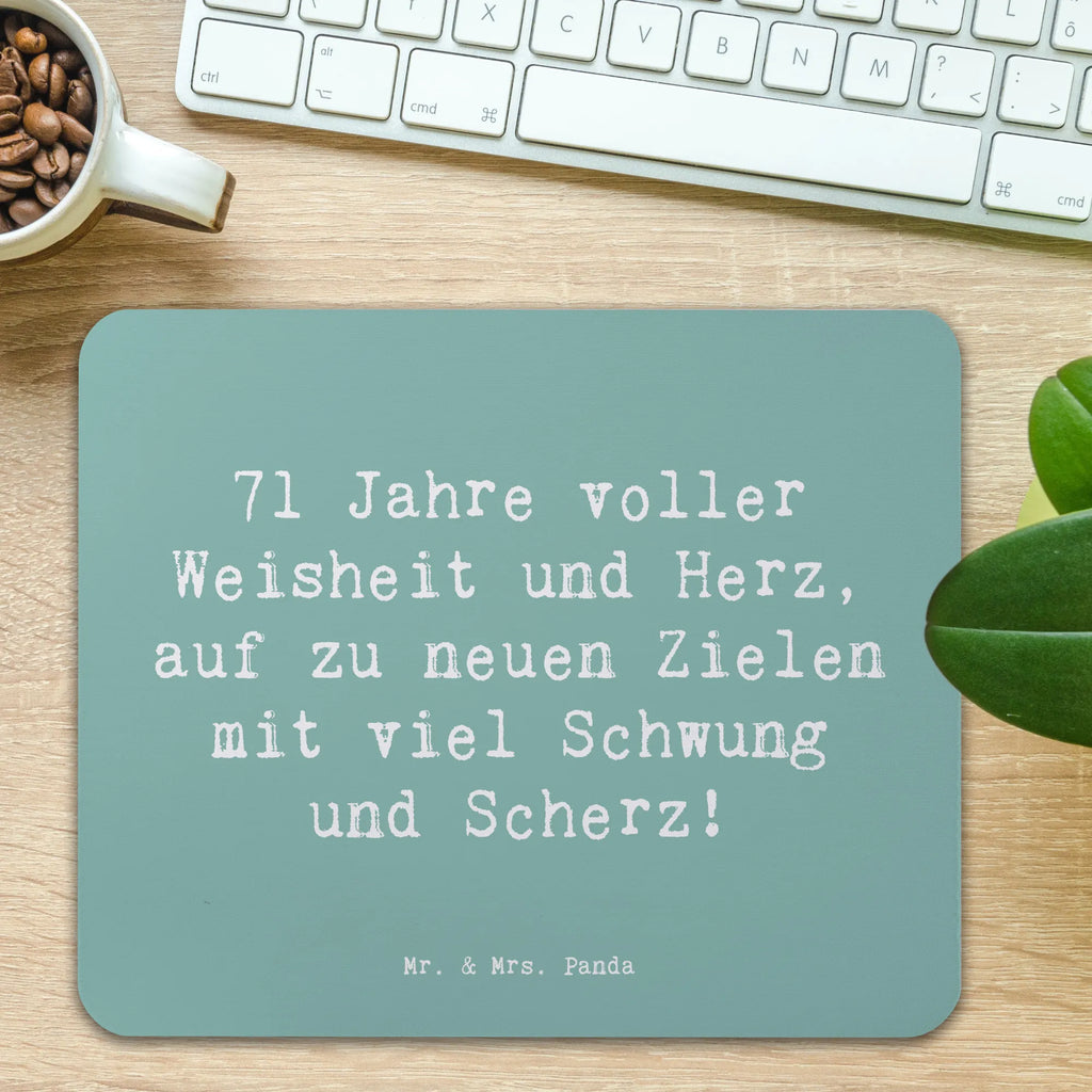 Mouse mat Saying 71 Jahre voller Weisheit und Herz, auf zu neuen Zielen mit viel Schwung und Scherz! Computer zubehör, Mausunterlage, Büroausstattung, Einzigartiges Mauspad, Mousepad, Arbeitszimmer, PC Zubehör, Mauspad Büro, Designer Mauspad, Mauspad, Geburtstag, Geburtstagsgeschenk, Geschenk