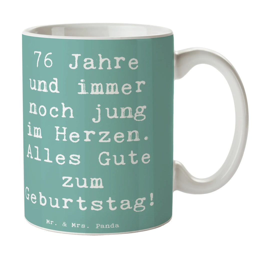 Mug Saying 76 Jahre und immer noch jung im Herzen. Alles Gute zum Geburtstag! Teetasse, Tasse mit Zitaten, Kaffeetasse, Bürotasse, Porzellantasse, Geschenktasse, Keramiktasse, Tasse, Tasse mit Motiven, Geburtstag, Geburtstagsgeschenk, Geschenk