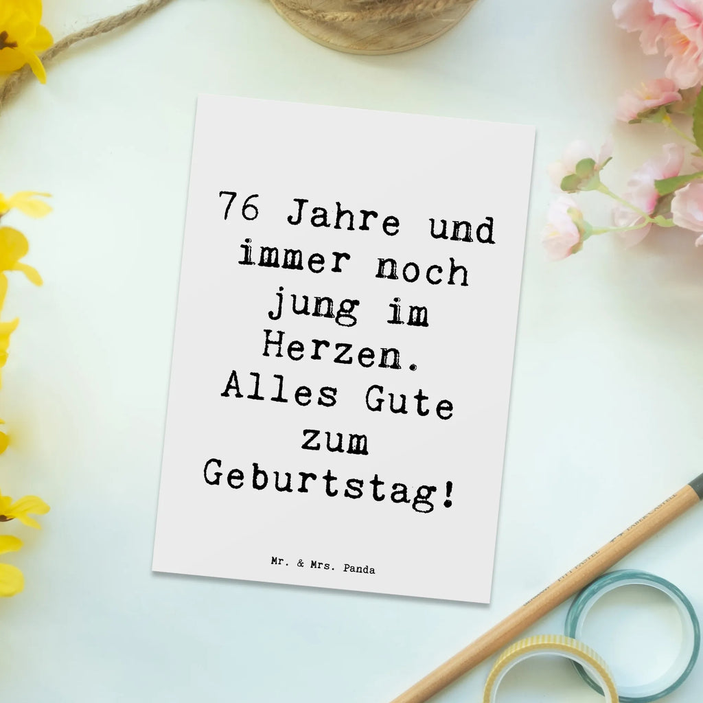 Postcard Saying 76 Jahre und immer noch jung im Herzen. Alles Gute zum Geburtstag! Karte, Einladungskarten Geburtstag, Dankeskarte, Grußkarte, Ansichtskarten, Geschenkkarte, Geburtstagskarte, Einladung, Postkarte, Ansichtskarte, Einladung Geburtstag, Einladungskarte, Geburtstag, Geburtstagsgeschenk, Geschenk