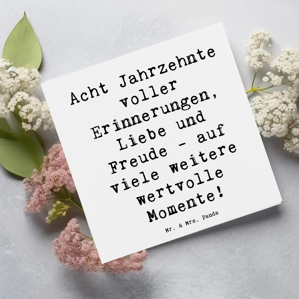 Deluxe Card Saying Acht Jahrzehnte voller Erinnerungen, Liebe und Freude - auf viele weitere wertvolle Momente! Hochwertige Klappkarte, Karte, Glückwunschkarte, Geburtstagskarte, Hochzeitskarte, Grußkarte, Einladungskarte, Klappkarte, Hochwertige Grußkarte, Geburtstag, Geburtstagsgeschenk, Geschenk