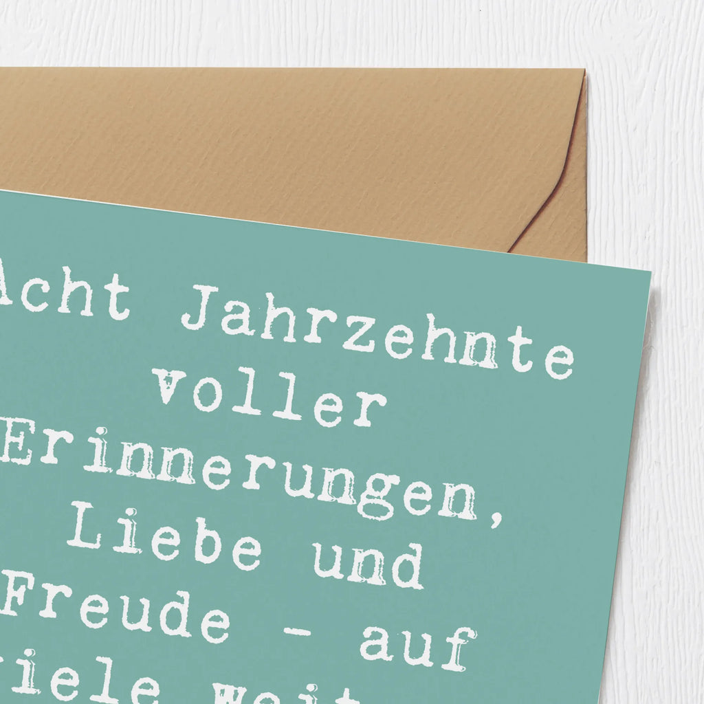 Deluxe Card Saying Acht Jahrzehnte voller Erinnerungen, Liebe und Freude - auf viele weitere wertvolle Momente! Hochwertige Klappkarte, Karte, Glückwunschkarte, Geburtstagskarte, Hochzeitskarte, Grußkarte, Einladungskarte, Klappkarte, Hochwertige Grußkarte, Geburtstag, Geburtstagsgeschenk, Geschenk