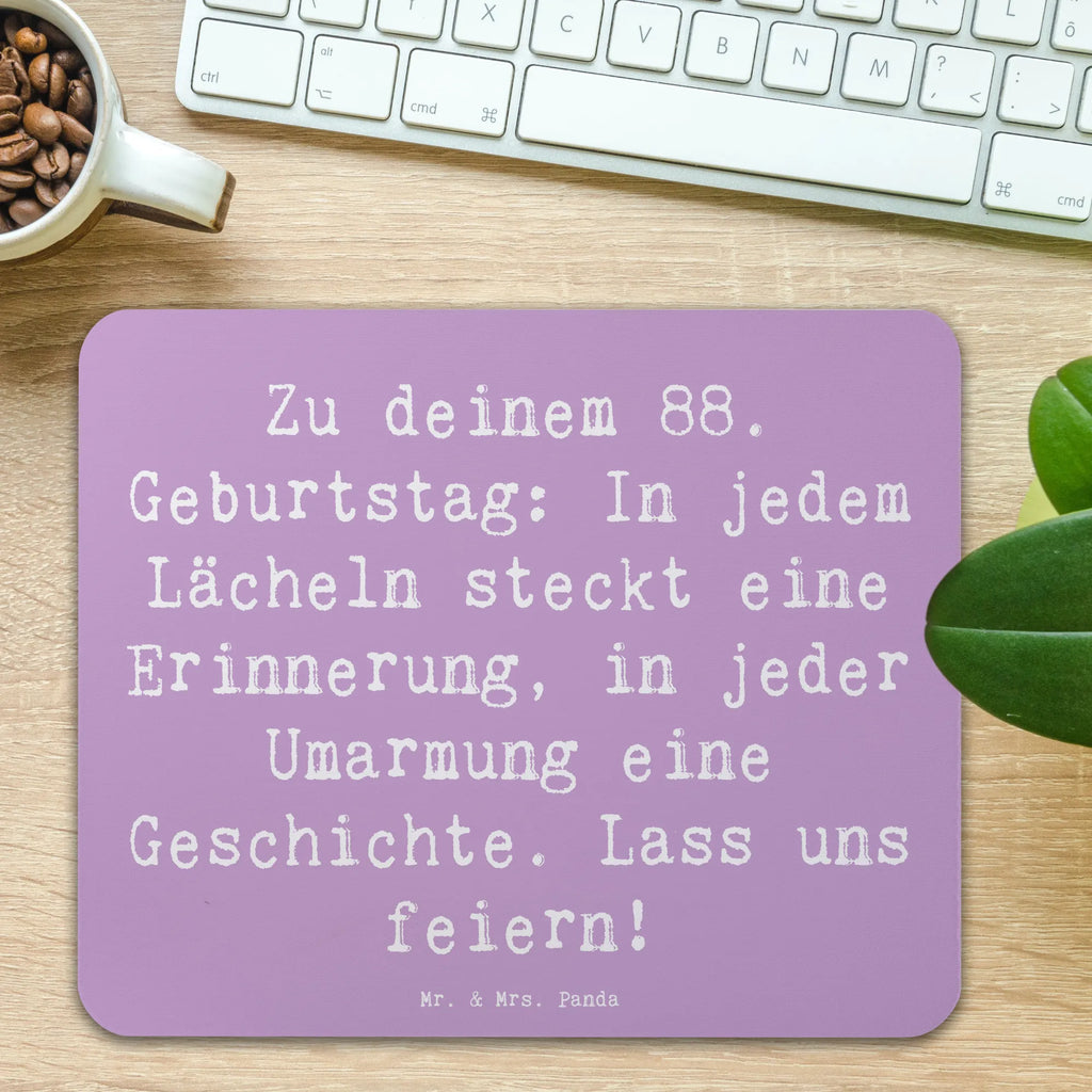 Mouse mat Saying Zu deinem 88. Geburtstag: In jedem Lächeln steckt eine Erinnerung, in jeder Umarmung eine Geschichte. Lass uns feiern! Büroausstattung, Computer zubehör, Mousepad, Arbeitszimmer, Mausunterlage, PC Zubehör, Einzigartiges Mauspad, Mauspad, Designer Mauspad, Mauspad Büro, Geburtstag, Geburtstagsgeschenk, Geschenk